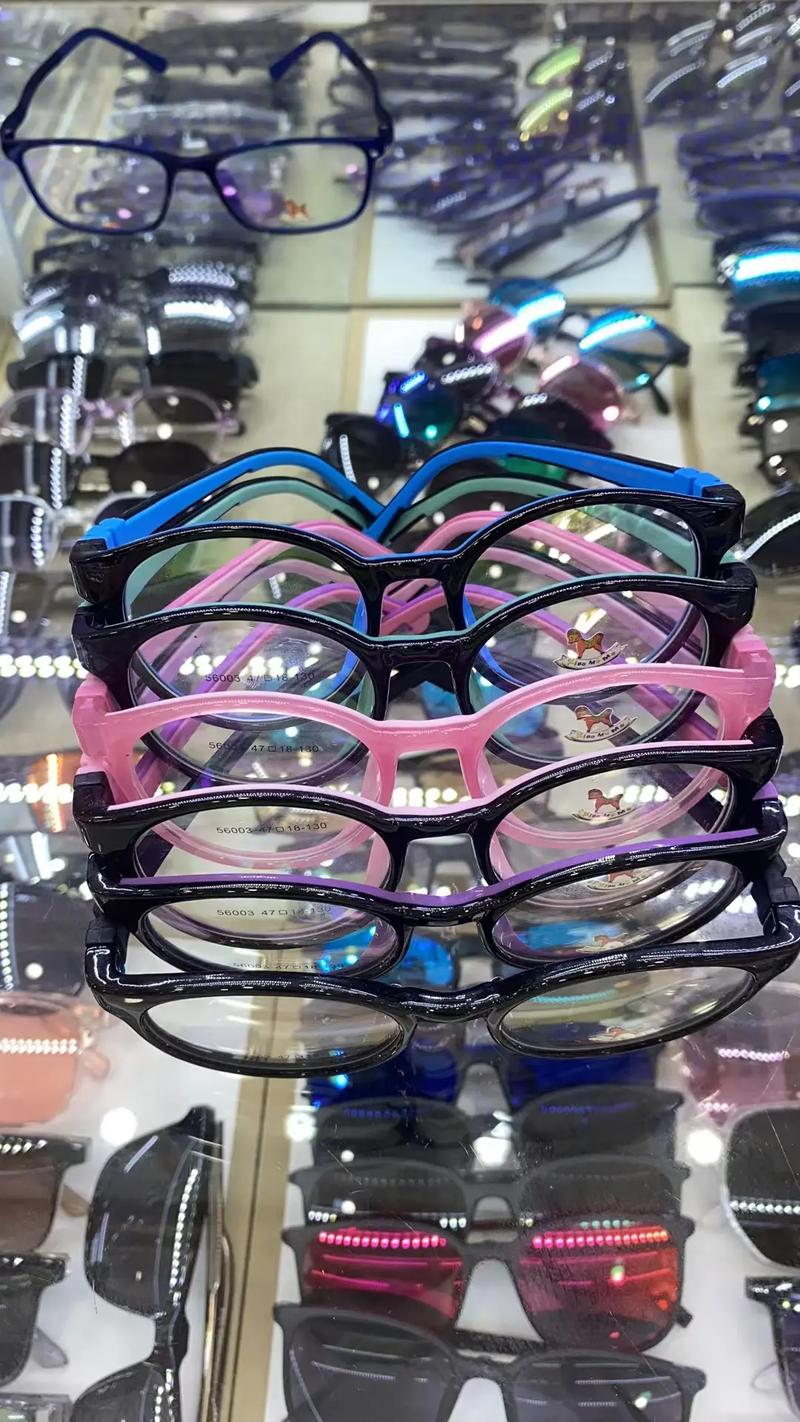 小木馬兒童軟硅膠鏡架吸盤 守護孩子清晰視界，呵護童年探索樂趣